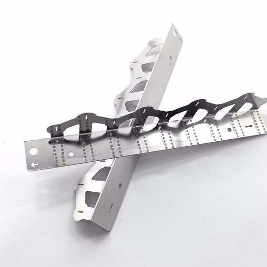 21700 リチウム バッテリー パックのカスタマイズされた銅ニッケル バスバー アース バッテリーの価格